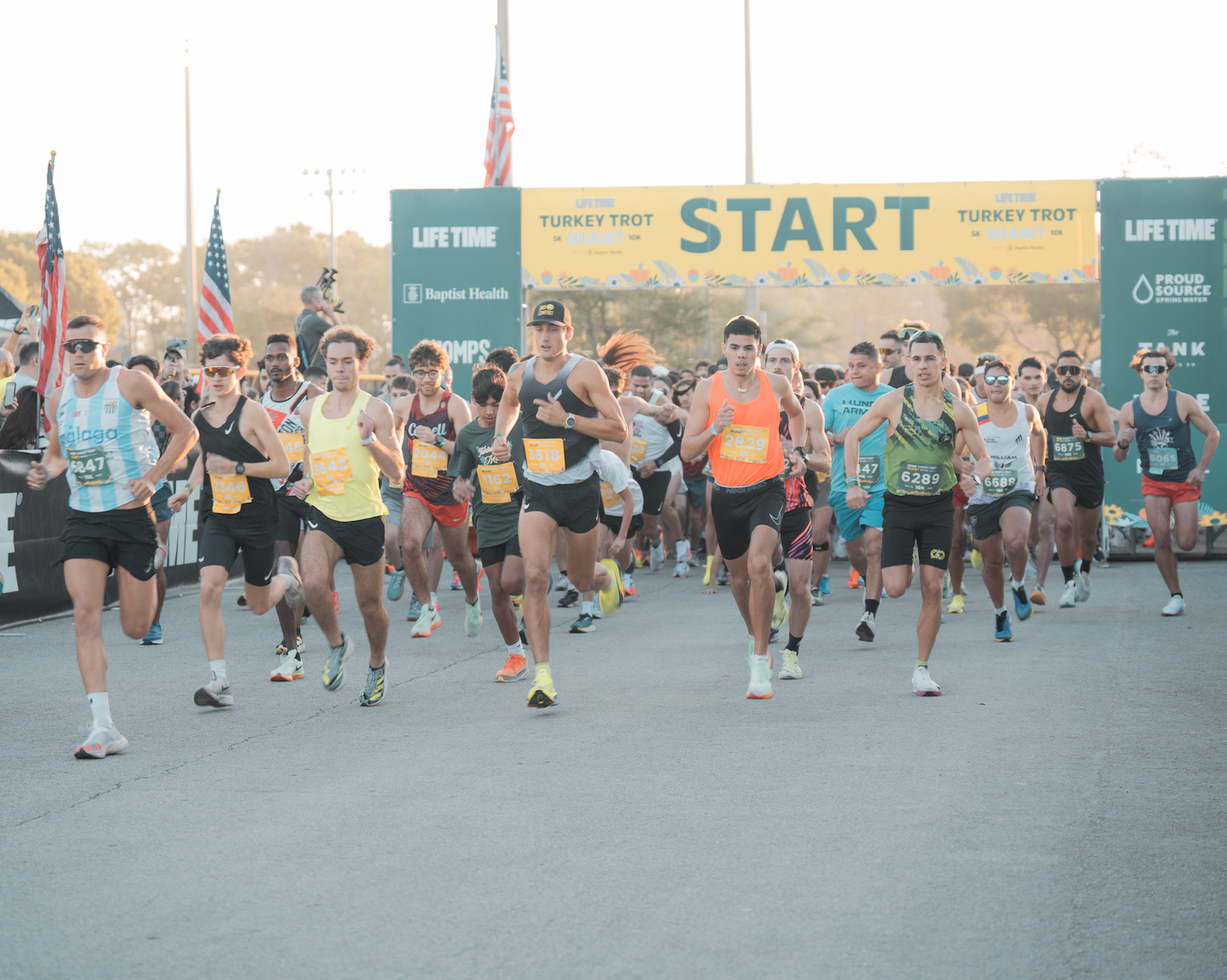 Start line of Miami Life Time Turkey Trot Race